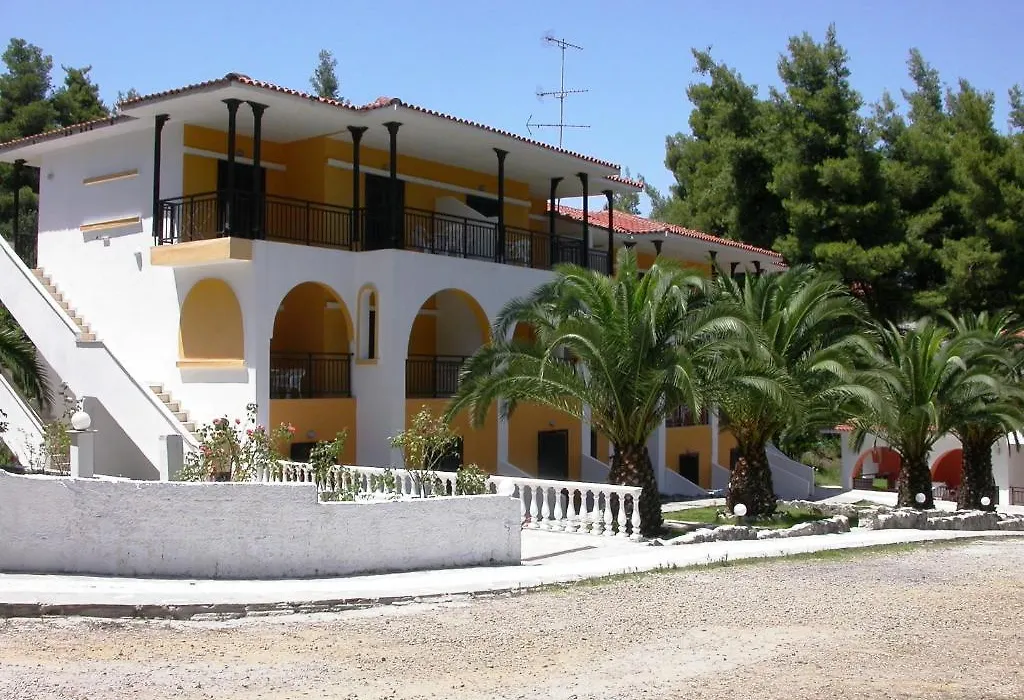 Kassandra Bay-1